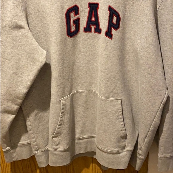 GAP Sweatshirt - Picture 3 of 4
